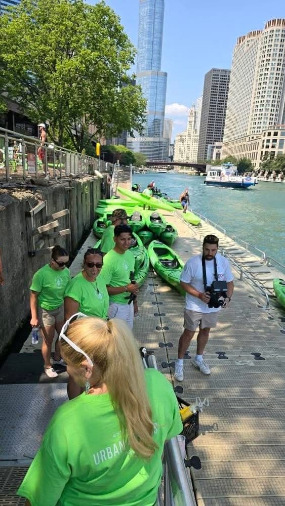 Esprit de Corps Foundation veteran community group after kayaking on the Chicago River